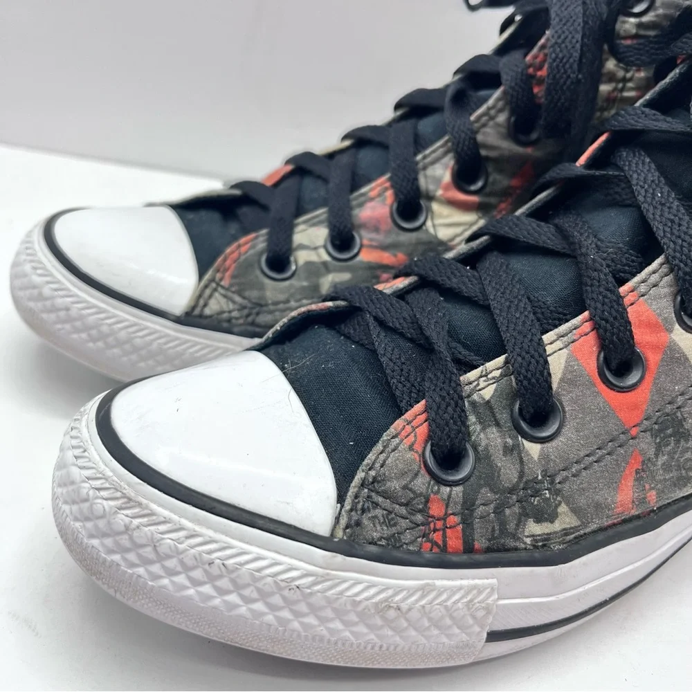 Converse fun pair